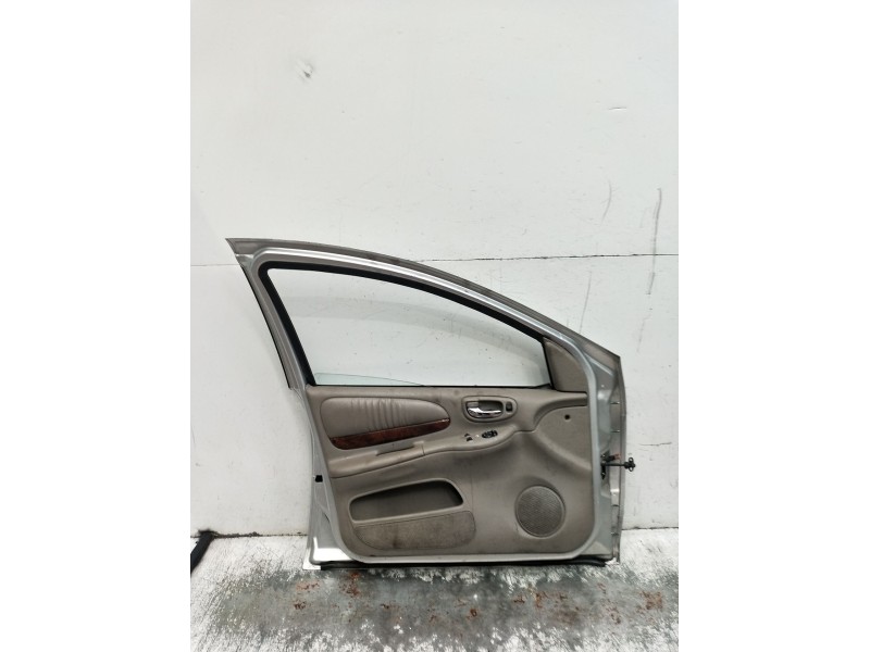 Recambio de puerta delantera izquierda para chrysler neon ii 2.0 16v referencia OEM IAM  4P 1999