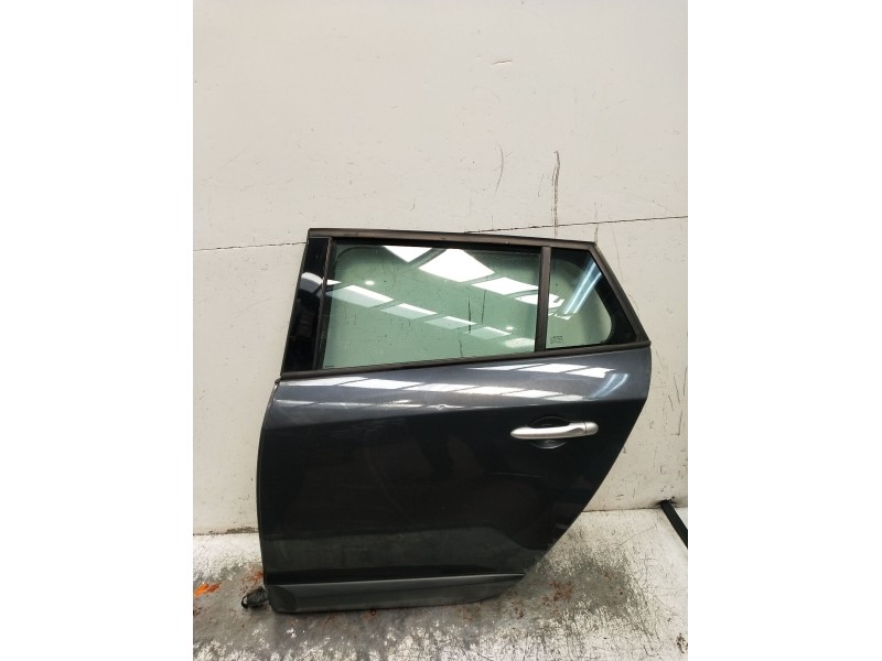 Recambio de puerta trasera izquierda para renault megane iv sport tourer (k9a/m/n_) 1.5 dci 110 referencia OEM IAM  5P 2008