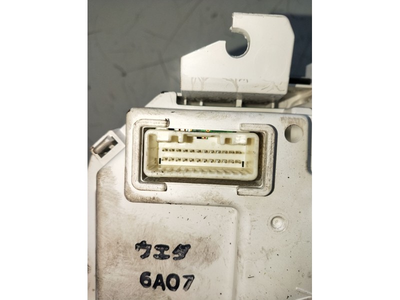 Recambio de cuadro instrumentos para mazda 3 lim. () center-line referencia OEM IAM HWBJE3S  2014
