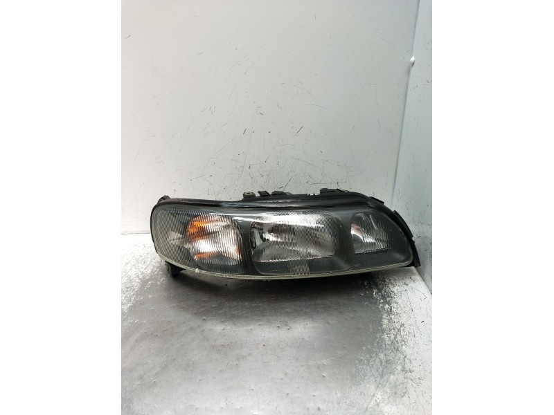 Recambio de faro derecho para volvo s60 i (384) 2.4 referencia OEM IAM 89007860 8693578 2000