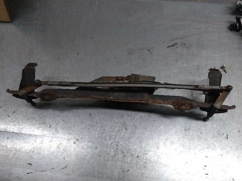 Recambio de motor limpia delantero para peugeot 505 berlina 2.5 diesel referencia OEM IAM    Recambio de motor limpia delantero para peugeot 505 berlina 2.5 diesel referencia OEM IAM