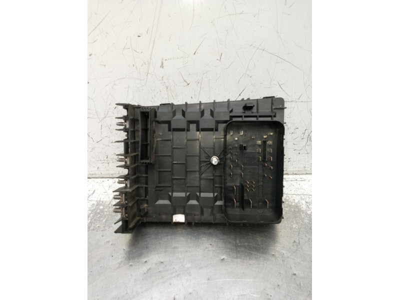 Recambio de caja reles / fusibles para volkswagen eos (1f7) 1.6 referencia OEM IAM 017181301  2006