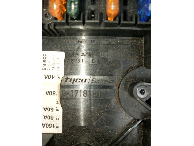 Recambio de caja reles / fusibles para volkswagen eos (1f7) 1.6 referencia OEM IAM 017181301  2006