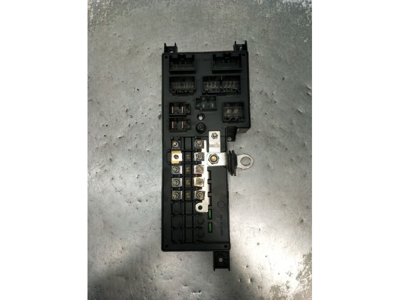 Recambio de caja reles / fusibles para volvo s60 i (384) 2.4 referencia OEM IAM 8678449 518829007 2000