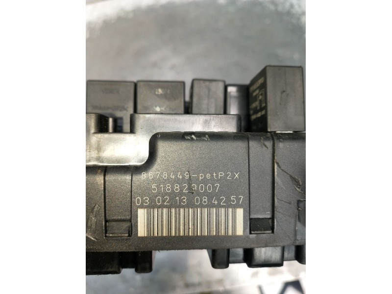Recambio de caja reles / fusibles para volvo s60 i (384) 2.4 referencia OEM IAM 8678449 518829007 2000