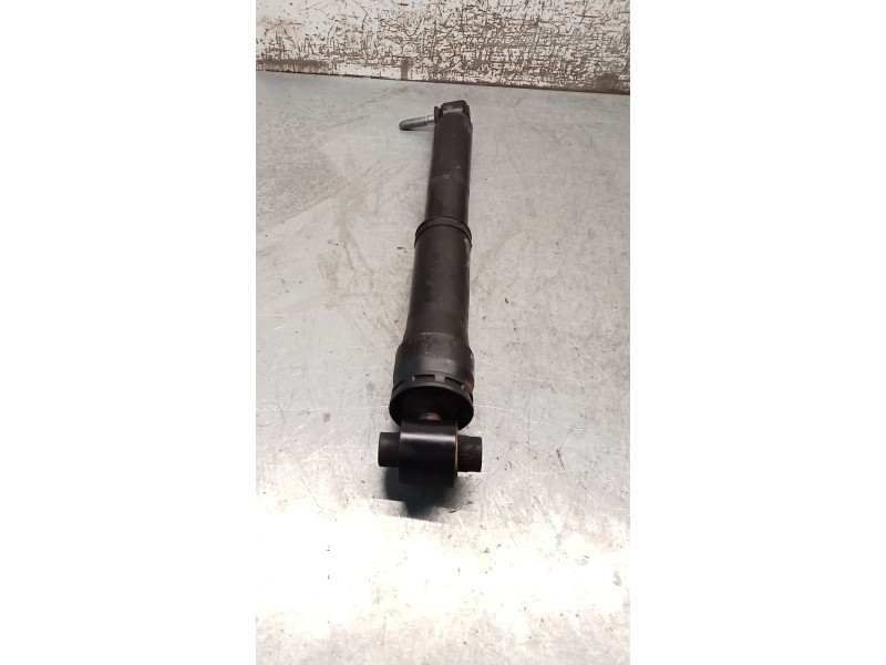 Recambio de amortiguador trasero derecho para renault megane iii grandtour (kz0/1) 1.6 16v (kz0u, kz1b, kz1u) referencia OEM IAM