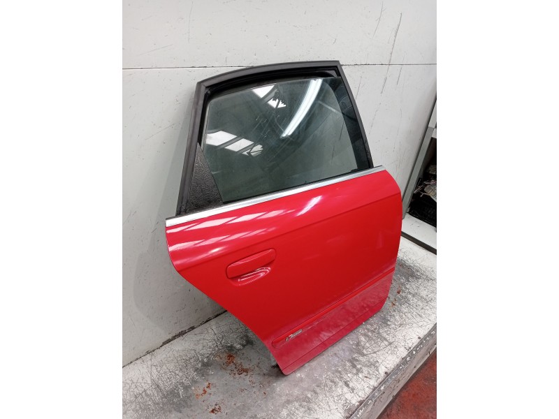 Recambio de puerta trasera derecha para audi a4 b7 (8ec) 2.0 tdi 16v referencia OEM IAM  5P 2005