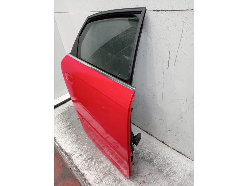 Recambio de puerta trasera derecha para audi a4 b7 (8ec) 2.0 tdi 16v referencia OEM IAM  5P 2005