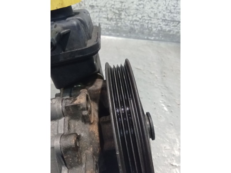Recambio de bomba direccion para chrysler neon ii 2.0 16v referencia OEM IAM 8AE1R 5272760AD 