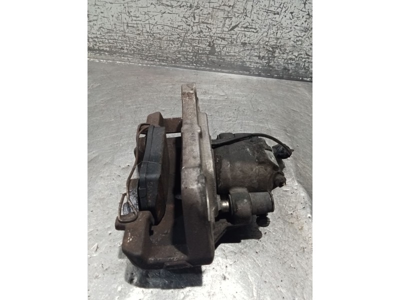 Recambio de pinza freno delantera izquierda para audi a4 b7 (8ec) 2.0 tdi 16v referencia OEM IAM   
