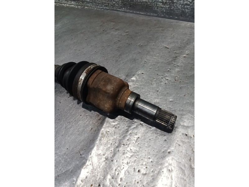 Recambio de transmision delantera izquierda para chrysler neon ii 2.0 16v referencia OEM IAM 04668953A 3610110005 