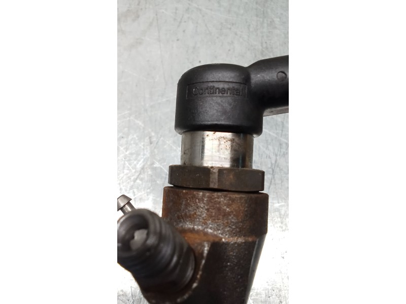 Recambio de inyector para renault megane iii grandtour (kz0/1) 1.6 16v (kz0u, kz1b, kz1u) referencia OEM IAM 8200903034 H8200704