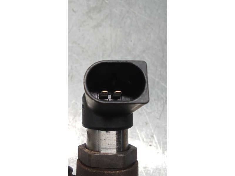 Recambio de inyector para renault megane iii grandtour (kz0/1) 1.6 16v (kz0u, kz1b, kz1u) referencia OEM IAM 8200903034 H8200704