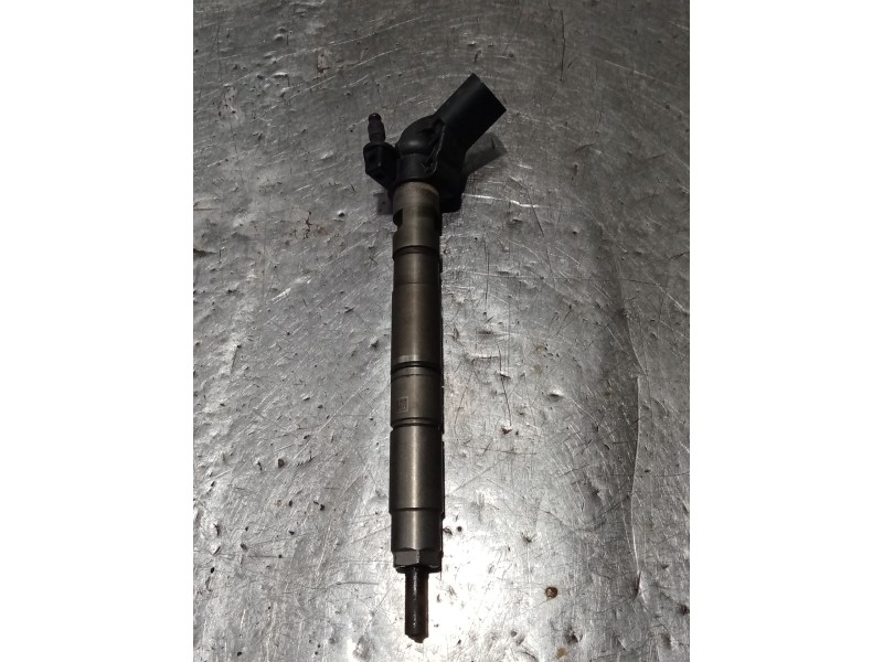 Recambio de inyector para volkswagen touareg (7la, 7l6, 7l7) 3.0 v6 tdi referencia OEM IAM 0445115052 07070504265 BOSCH