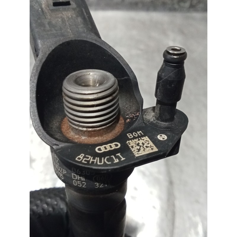 Recambio de inyector para volkswagen touareg (7la, 7l6, 7l7) 3.0 v6 tdi referencia OEM IAM 0445115052 07071406305 BOSCH
