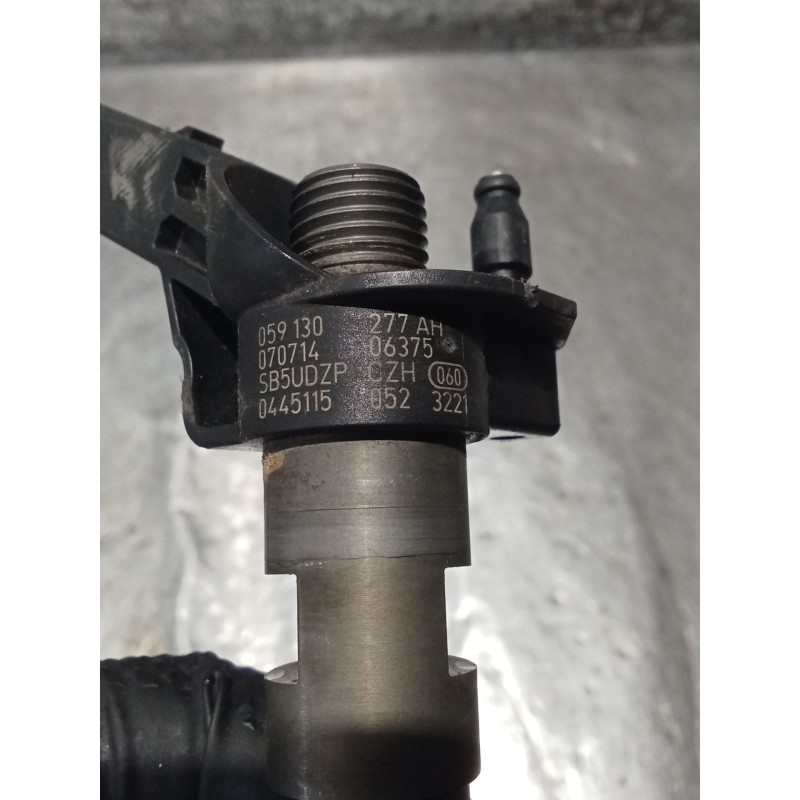 Recambio de inyector para volkswagen touareg (7la, 7l6, 7l7) 3.0 v6 tdi referencia OEM IAM 0445115052 07071406375 BOSCH