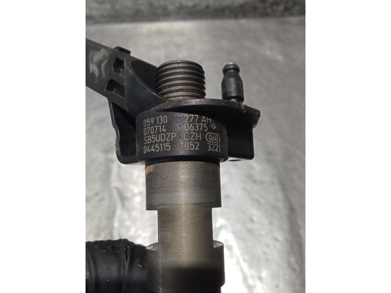 Recambio de inyector para volkswagen touareg (7la, 7l6, 7l7) 3.0 v6 tdi referencia OEM IAM 0445115052 07071406375 BOSCH