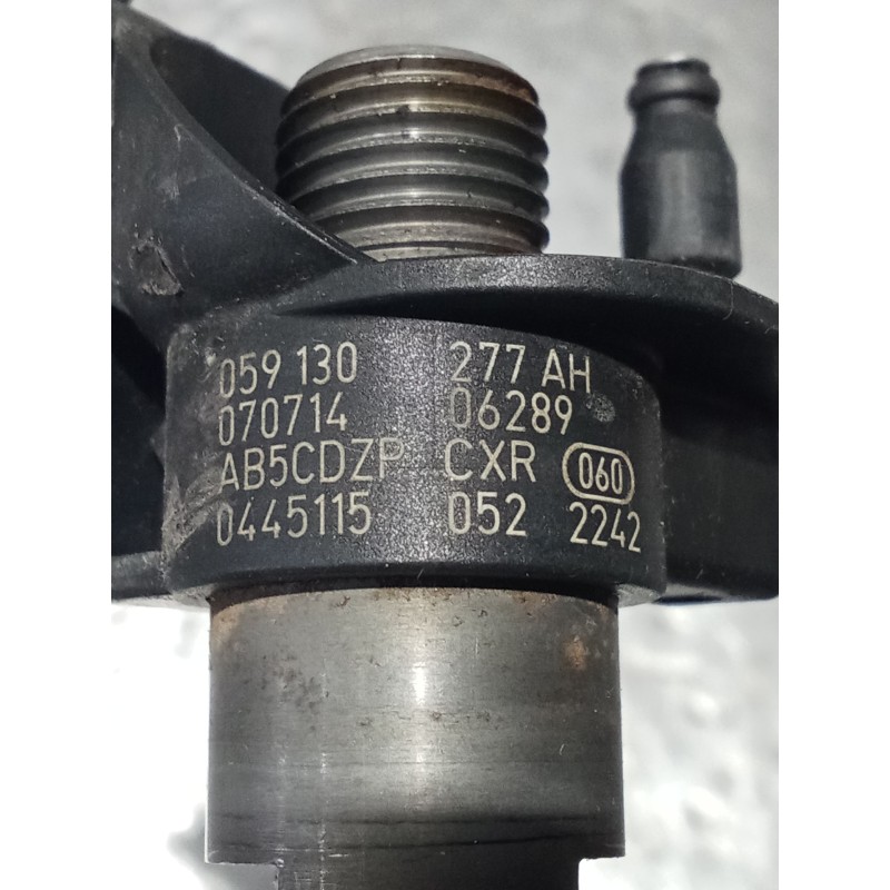Recambio de inyector para volkswagen touareg (7la, 7l6, 7l7) 3.0 v6 tdi referencia OEM IAM 0445115052 07071406289 BOSCH