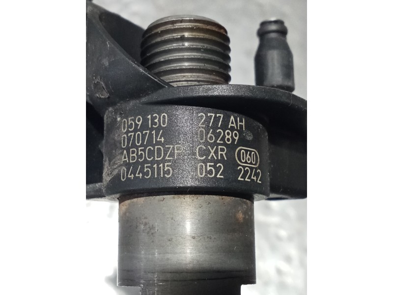 Recambio de inyector para volkswagen touareg (7la, 7l6, 7l7) 3.0 v6 tdi referencia OEM IAM 0445115052 07071406289 BOSCH