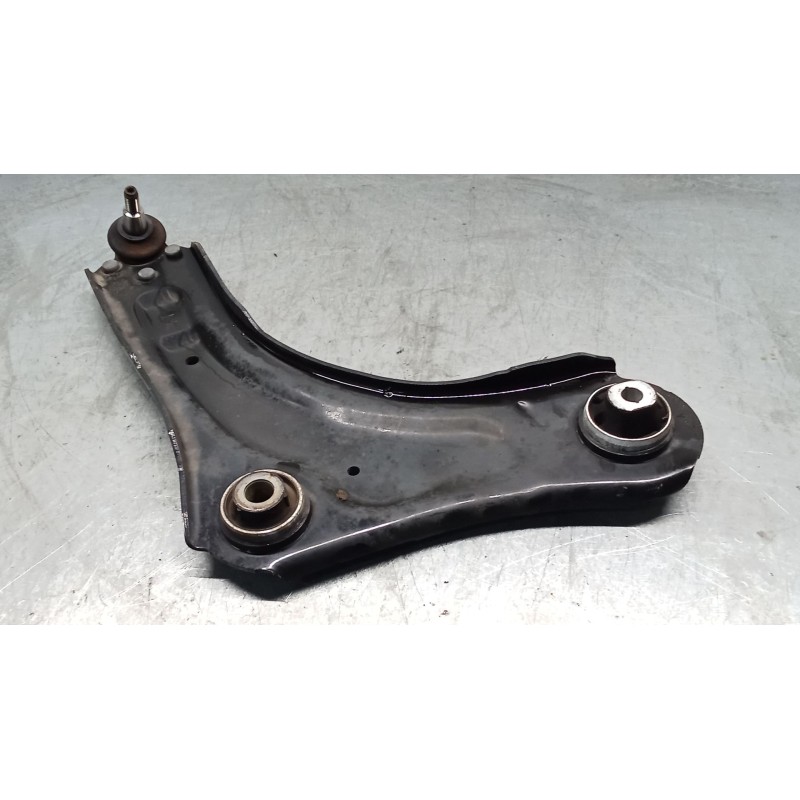 Recambio de brazo suspension inferior delantero derecho para renault megane iii grandtour (kz0/1) 1.6 16v (kz0u, kz1b, kz1u) ref
