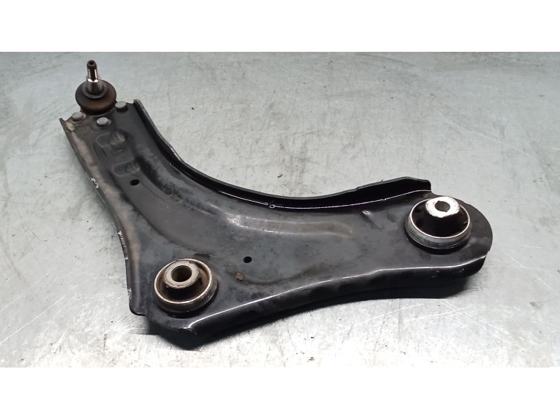 Recambio de brazo suspension inferior delantero derecho para renault megane iii grandtour (kz0/1) 1.6 16v (kz0u, kz1b, kz1u) ref