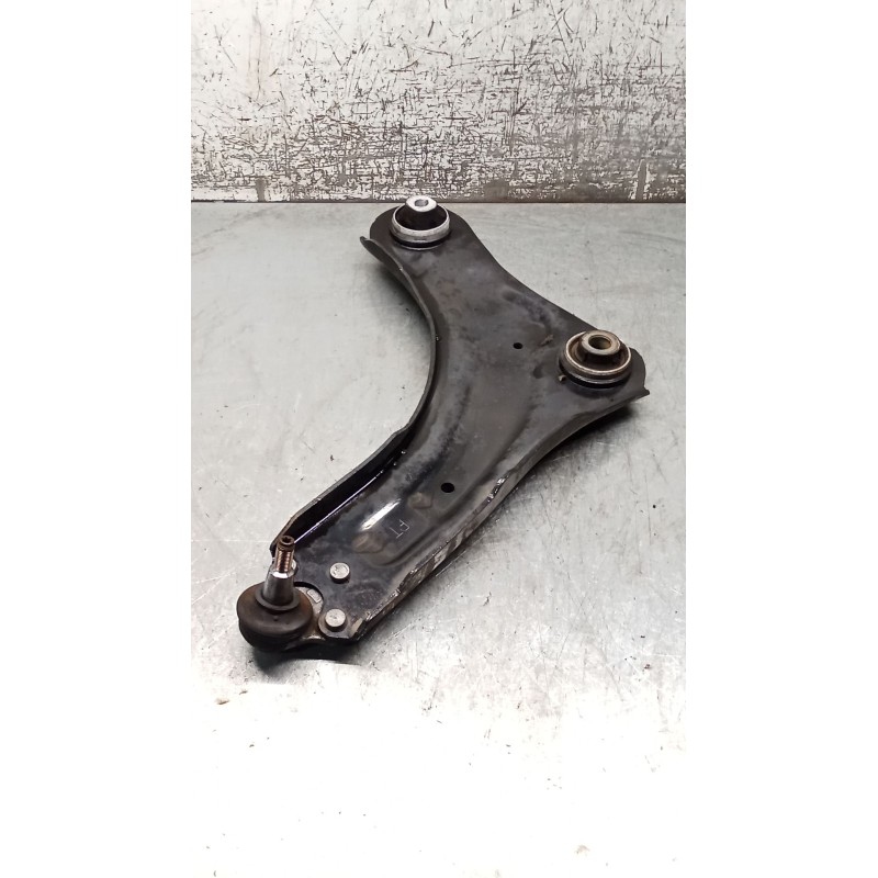 Recambio de brazo suspension inferior delantero derecho para renault megane iii grandtour (kz0/1) 1.6 16v (kz0u, kz1b, kz1u) ref