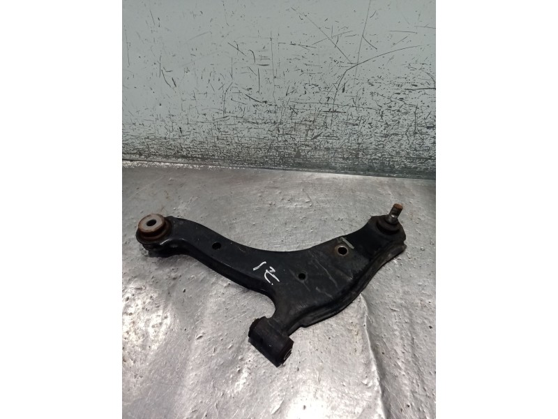 Recambio de brazo suspension inferior delantero izquierdo para chrysler neon ii 2.0 16v referencia OEM IAM   
