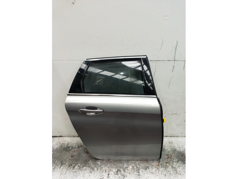 Recambio de puerta trasera derecha para peugeot 308 sw ii (lc_, lj_, lr_, lx_, l4_) 2.0 bluehdi 150 referencia OEM IAM  5P 2015