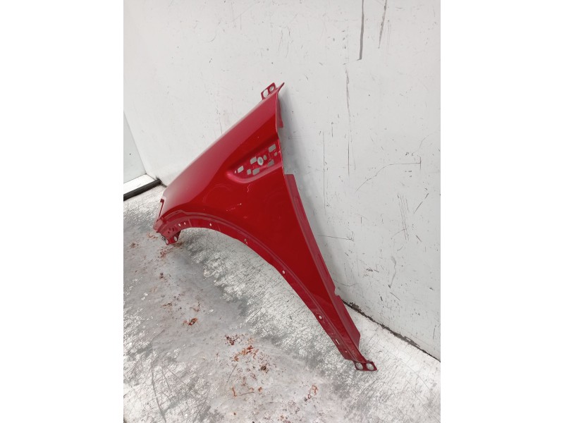 Recambio de aleta delantera izquierda para land rover discovery sport (l550) 2.0 d 4x4 referencia OEM IAM   2015