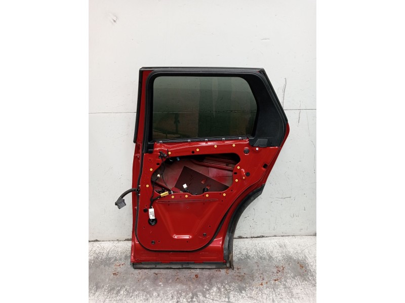 Recambio de puerta trasera derecha para land rover discovery sport (l550) 2.0 d 4x4 referencia OEM IAM  5P 2015