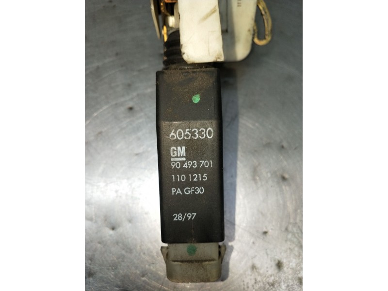 Recambio de motor cierre centralizado delantero izquierdo para opel corsa b (s93) 1.4 i (f08, f68, m68) referencia OEM IAM 90493