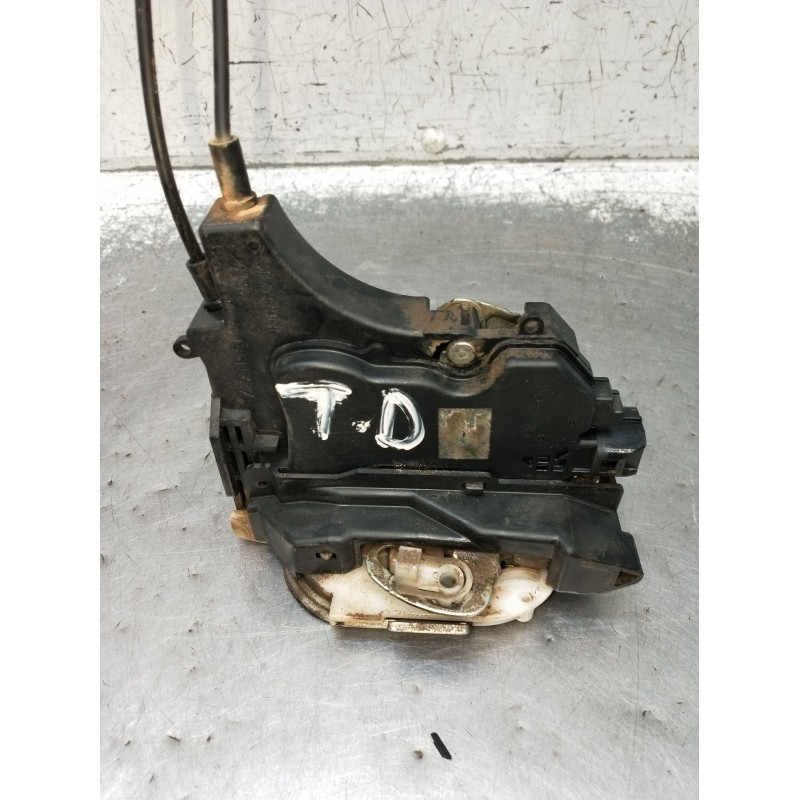 Recambio de motor cierre centralizado trasero derecho para mitsubishi l200 / triton (ka_t, kb_t) 2.5 di-d 4wd (kb4t) referencia 