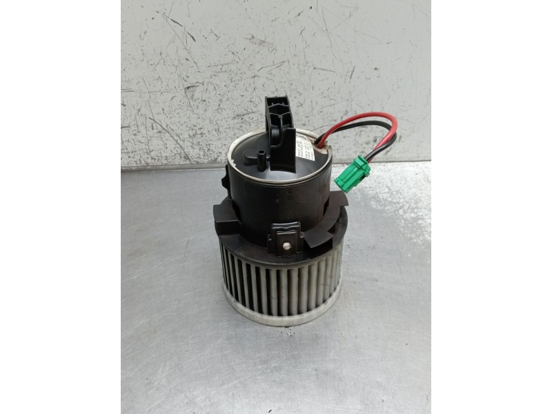 Recambio de motor calefaccion para peugeot 308 ii (lb_, lp_, lw_, lh_, l3_) 1.5 bluehdi 130 referencia OEM IAM DB27001  2015
