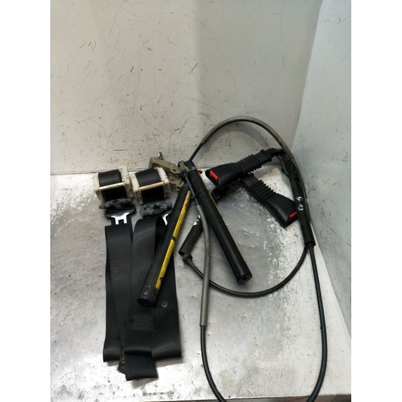Recambio de juego cinturones delantero para opel corsa b (s93) 1.4 i (f08, f68, m68) referencia OEM IAM  5P 1997