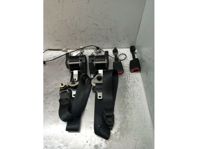 Recambio de juego cinturones delantero para nissan micra iii (k12) 1.5 dci referencia OEM IAM   2005