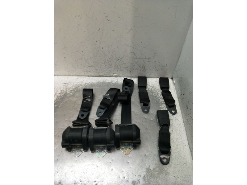 Recambio de juego cinturones trasero para nissan micra iii (k12) 1.5 dci referencia OEM IAM  5P 2005