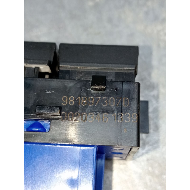 Recambio de mando multifuncion para peugeot 308 ii (lb_, lp_, lw_, lh_, l3_) 1.5 bluehdi 130 referencia OEM IAM 98189730ZD 00203