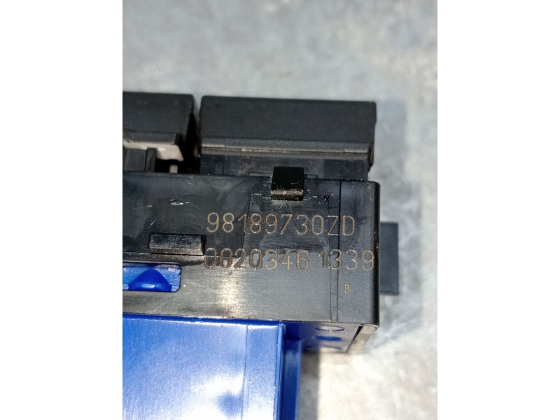 Recambio de mando multifuncion para peugeot 308 ii (lb_, lp_, lw_, lh_, l3_) 1.5 bluehdi 130 referencia OEM IAM 98189730ZD 00203