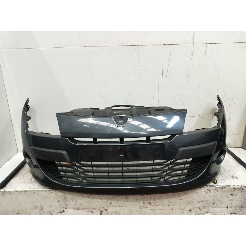 Recambio de paragolpes delantero para renault megane iii grandtour (kz0/1) 1.6 16v (kz0u, kz1b, kz1u) referencia OEM IAM   2008