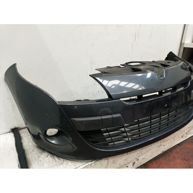 Recambio de paragolpes delantero para renault megane iii grandtour (kz0/1) 1.6 16v (kz0u, kz1b, kz1u) referencia OEM IAM   2008
