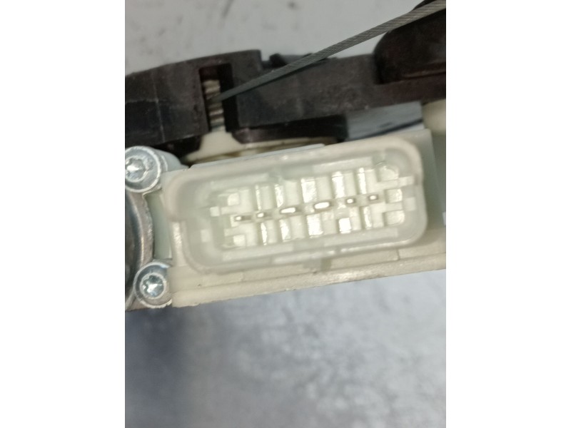 Recambio de elevalunas delantero derecho para peugeot 308 ii (lb_, lp_, lw_, lh_, l3_) 1.5 bluehdi 130 referencia OEM IAM 982571