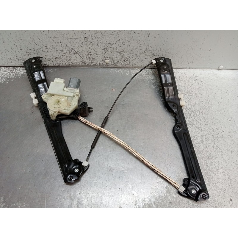 Recambio de elevalunas delantero izquierdo para peugeot 308 ii (lb_, lp_, lw_, lh_, l3_) 1.5 bluehdi 130 referencia OEM IAM 9825