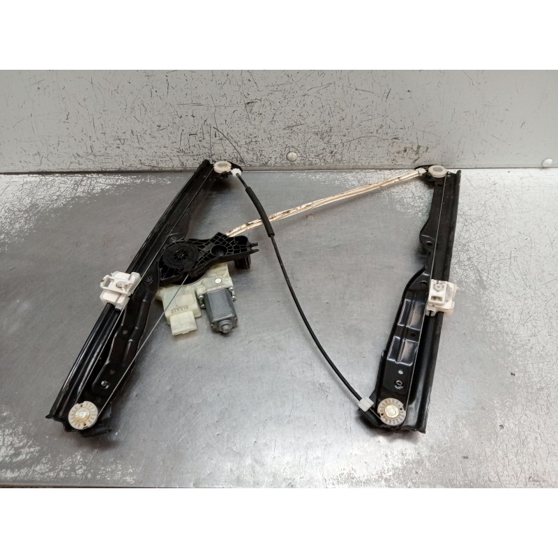 Recambio de elevalunas delantero izquierdo para peugeot 308 ii (lb_, lp_, lw_, lh_, l3_) 1.5 bluehdi 130 referencia OEM IAM 9825
