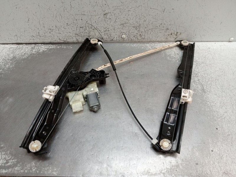 Recambio de elevalunas delantero izquierdo para peugeot 308 ii (lb_, lp_, lw_, lh_, l3_) 1.5 bluehdi 130 referencia OEM IAM 9825