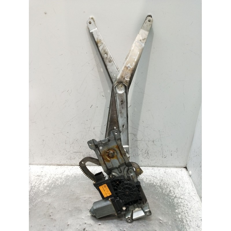 Recambio de elevalunas delantero izquierdo para opel corsa b (s93) 1.4 i (f08, f68, m68) referencia OEM IAM  5P 1997