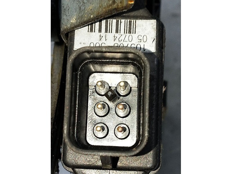 Recambio de elevalunas delantero izquierdo para opel corsa b (s93) 1.4 i (f08, f68, m68) referencia OEM IAM  5P 1997