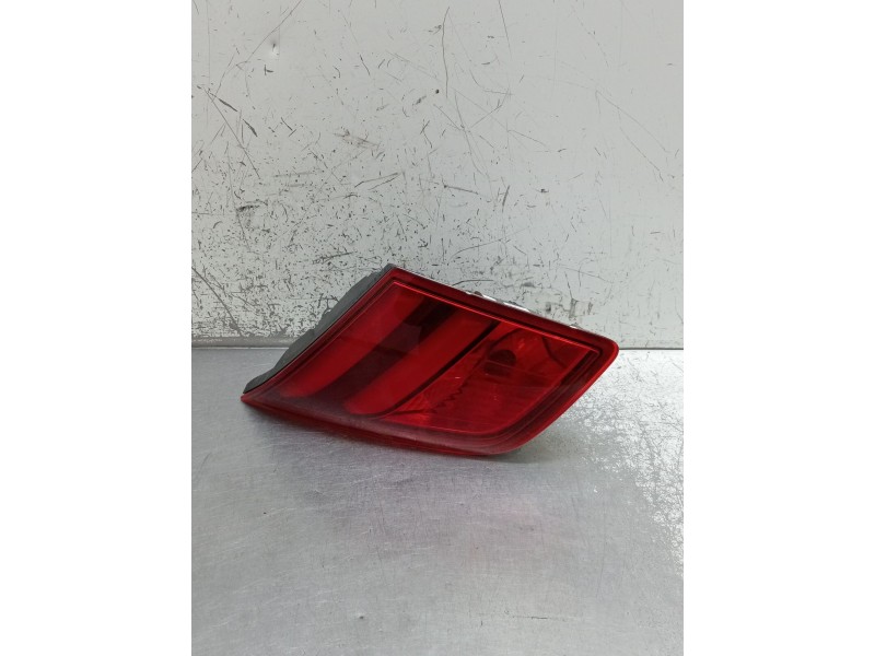 Recambio de piloto trasero derecho interior para peugeot 308 ii (lb_, lp_, lw_, lh_, l3_) 1.5 bluehdi 130 referencia OEM IAM 967