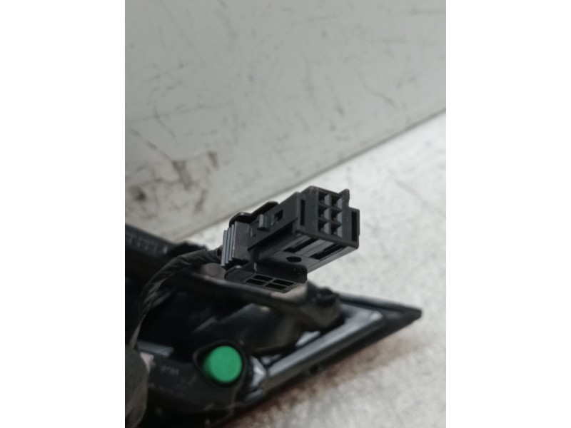 Recambio de piloto trasero derecho interior para peugeot 308 ii (lb_, lp_, lw_, lh_, l3_) 1.5 bluehdi 130 referencia OEM IAM 967