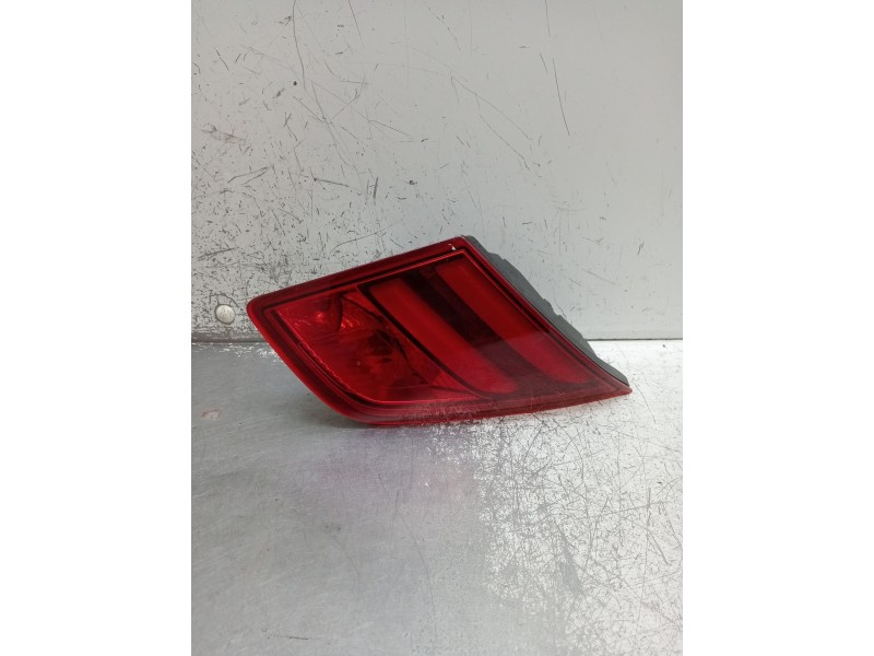 Recambio de piloto trasero izquierdo interior para peugeot 308 ii (lb_, lp_, lw_, lh_, l3_) 1.5 bluehdi 130 referencia OEM IAM 9