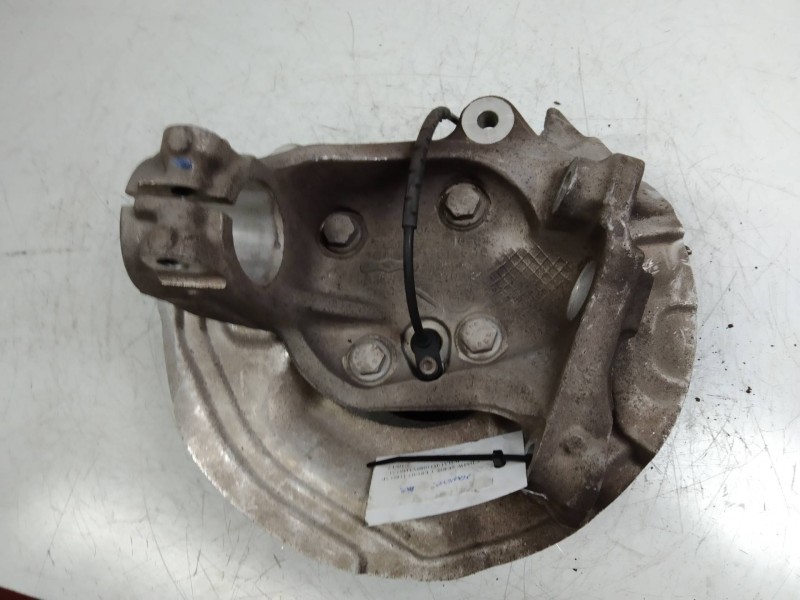 Recambio de mangueta delantera derecha para bmw serie 1 berlina (e81/e87) 118d referencia OEM IAM 31216793924  